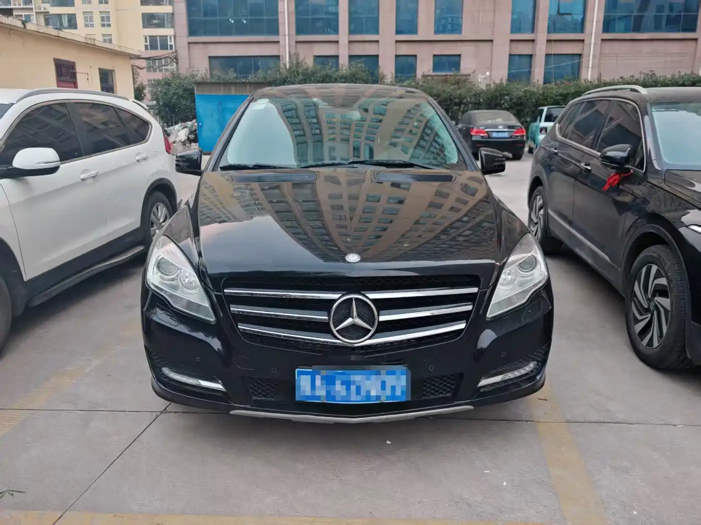 Mercedes-Benz R-Class 2017 R 320 4MATIC Business Collector's Edition фото 2