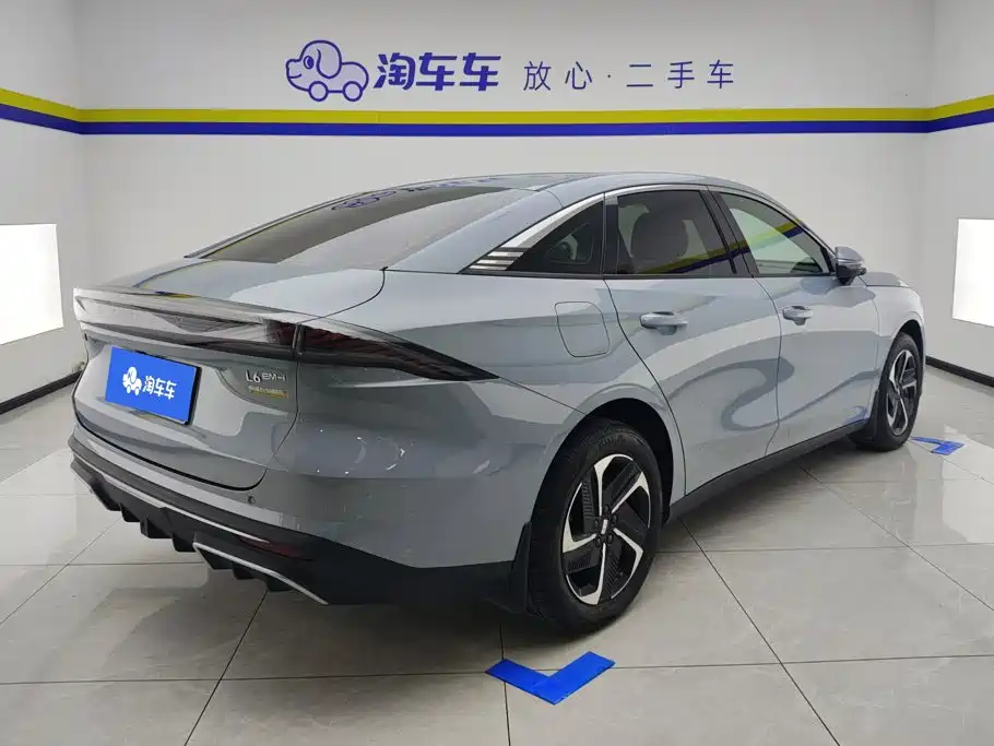 Geely Galaxy Galaxy L6 2025 2025 EM-i 140km Explorer+ Edition