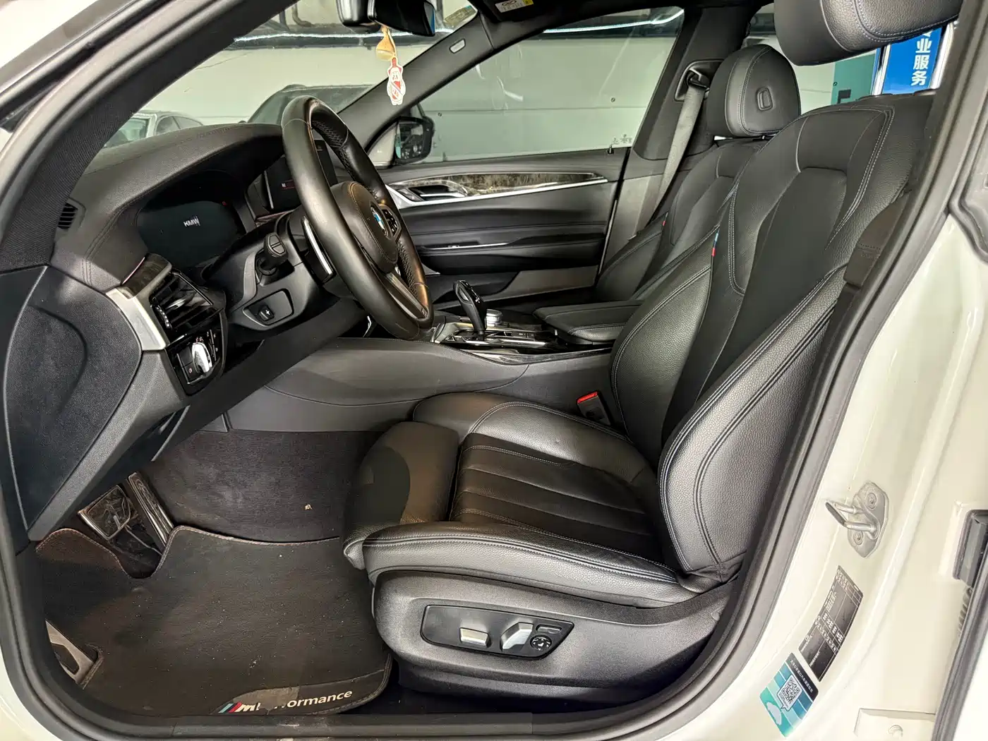 BMW 6 Series GT 2020 630i M Sport Package фото 8