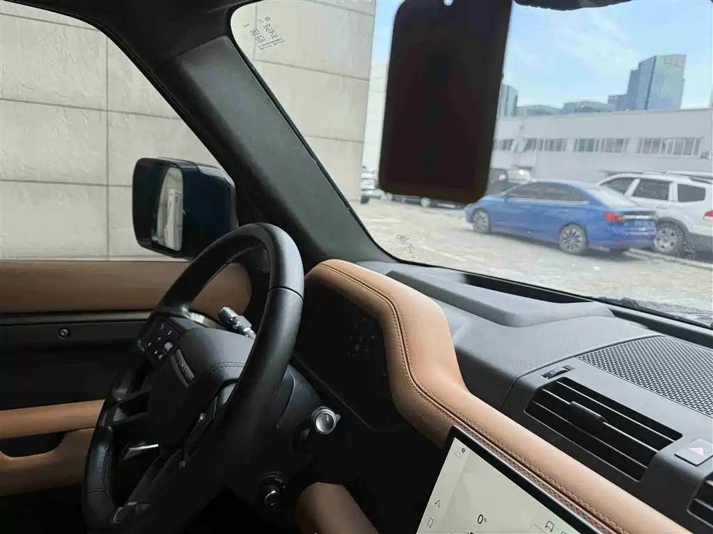 Land Rover Defender 2021 110 P400 X фото 16