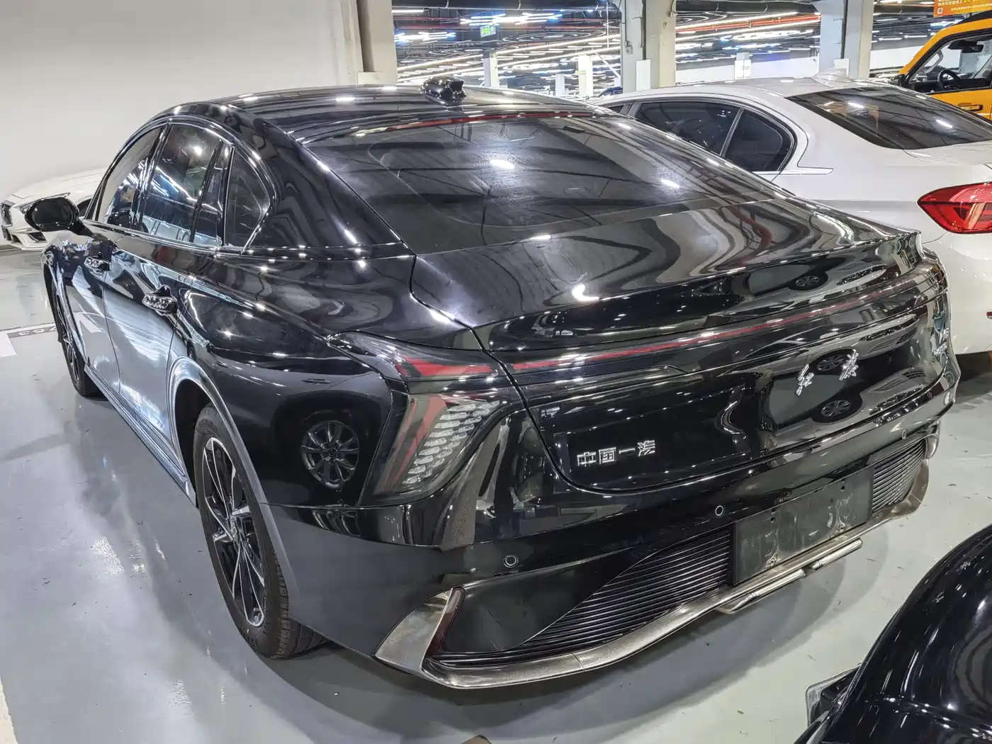 Hongqi H6 2024 Model 2.0T Elegance Edition фото 15
