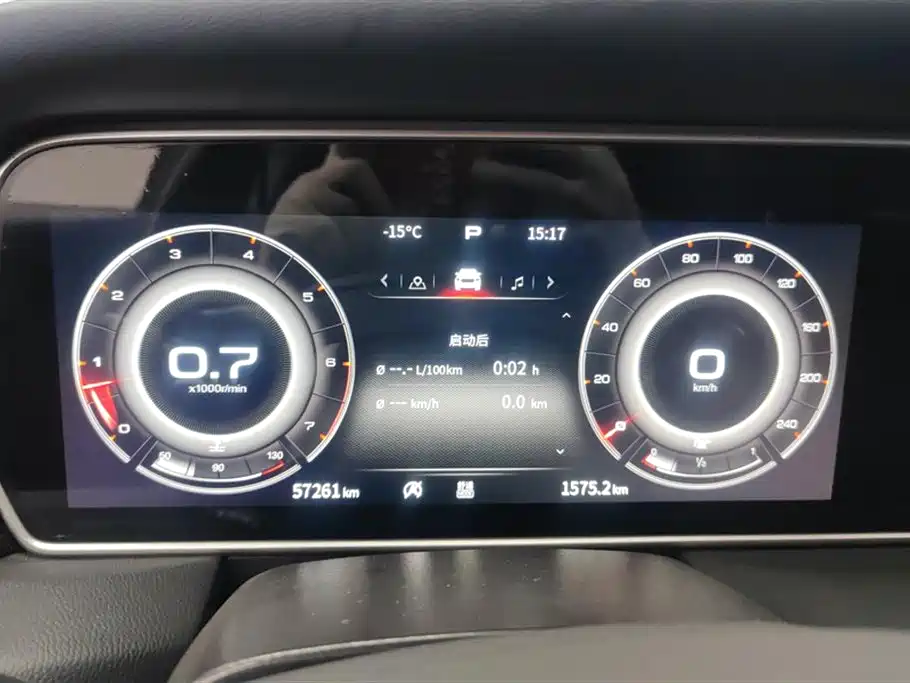 Hongqi HS5 2022 Facelift 2.0T Smart Flag Enjoyment Edition фото 14