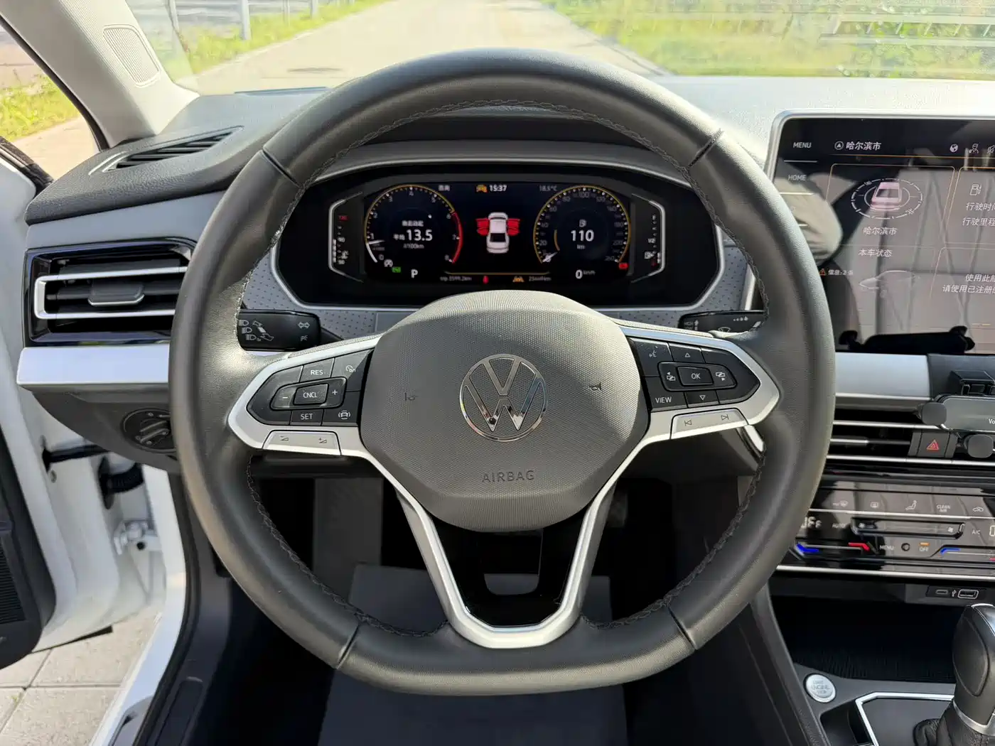 Volkswagen Lavida 2023 Facelift 1.5L Automatic 5 Million Edition фото 19