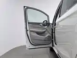 Фото 8 - Roewe iMAX8 EV