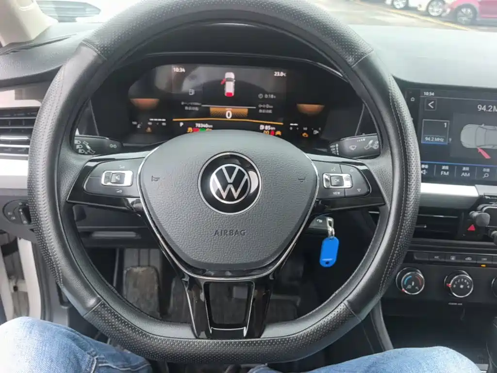 Фото 11 - Volkswagen Lavida