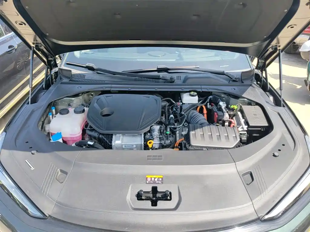 Geely Galaxy Galaxy Xingyao 8 2025 130km EM-P Starship Edition фото 16