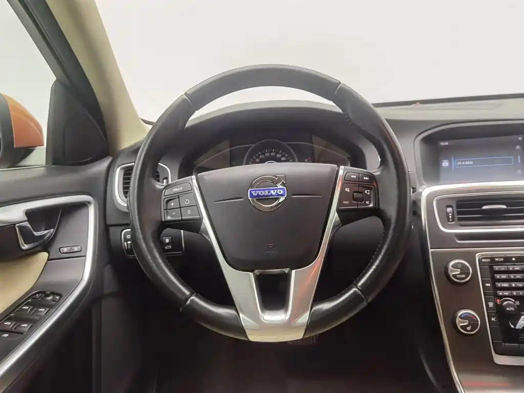 Volvo S60 2014 2014 Volvo S60L 2.0T Zhi Yuan Edition