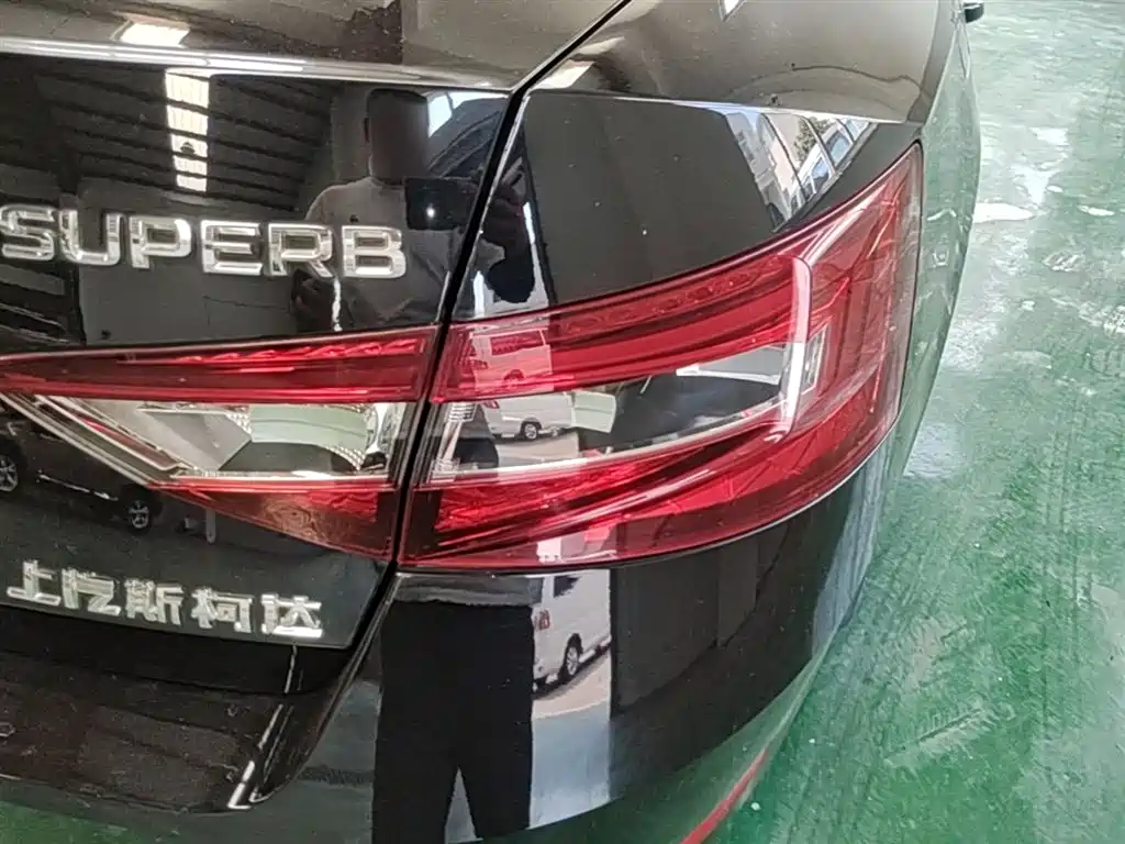 Škoda Superb 2018 TSI280 DSG Standard Version China VI фото 8