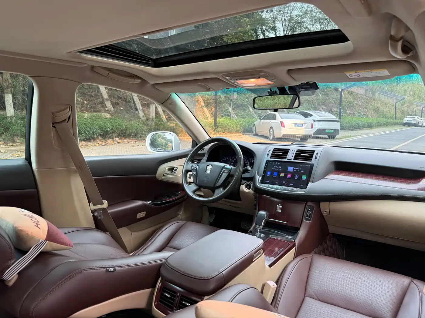 Toyota Crown 2010 3.0L Royal Saloon фото 17