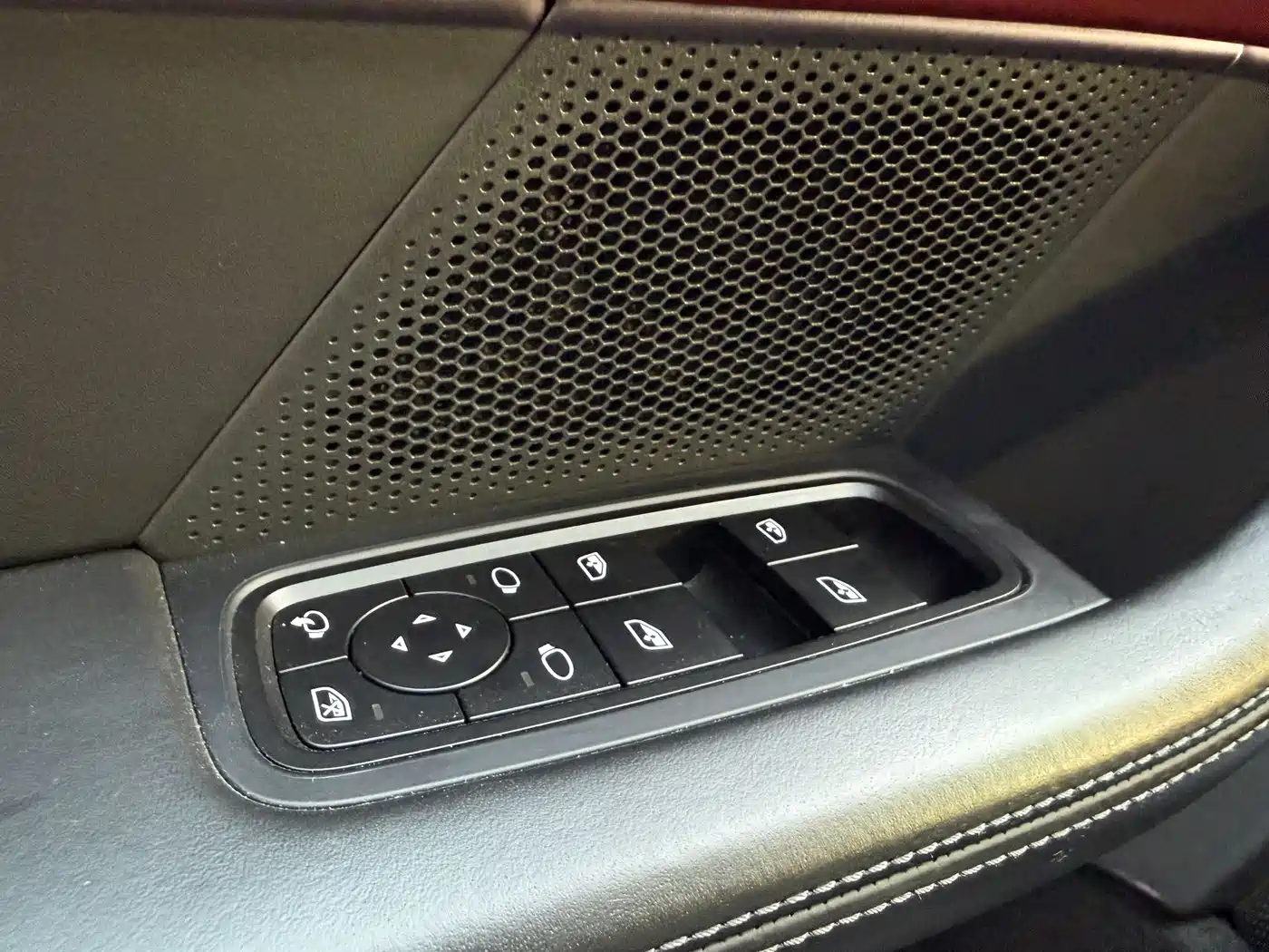 Porsche Taycan 2022 Taycan фото 13