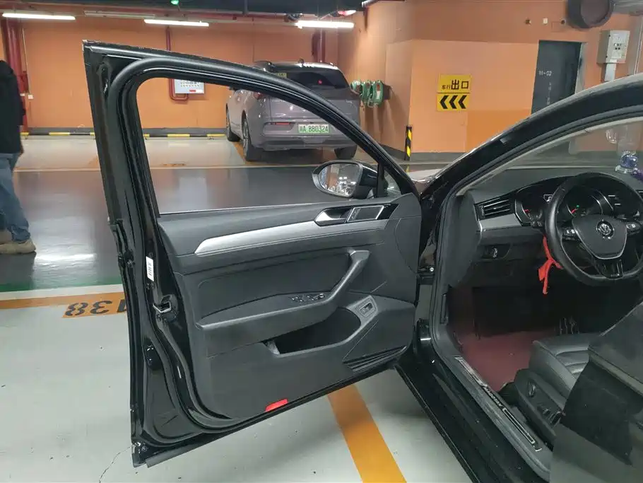 Volkswagen Magotan 2019 330TSI DSG Leading China V фото 7