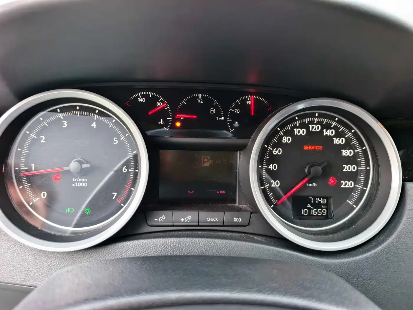 Peugeot 508 2012 2.3L Automatic Smart Edition фото 5