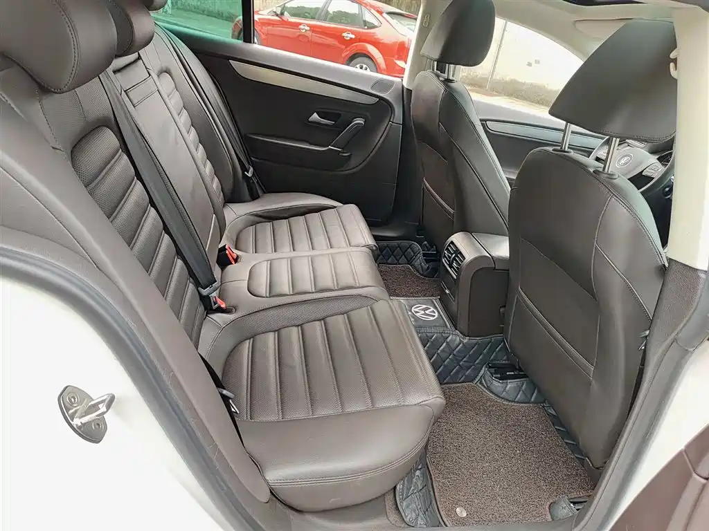 Volkswagen FAW-Volkswagen CC 2016 Model 1.8TSI Luxury фото 11