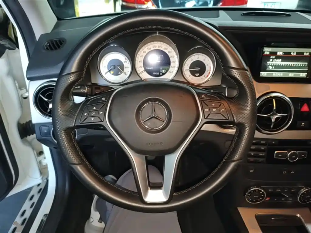 Mercedes-Benz GLK-Class 2013 Facelift GLK 300 4MATIC Fashion фото 11