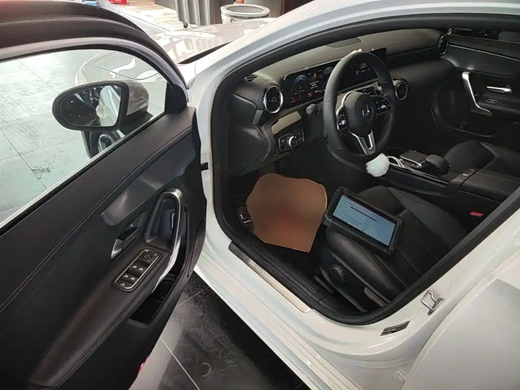 Mercedes-Benz A-Class 2021 Facelift A 180 L Sport Sedan фото 16