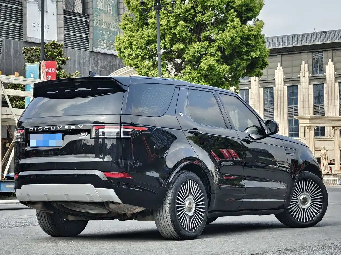 Land Rover Discovery 2020 2.0T SE фото 4