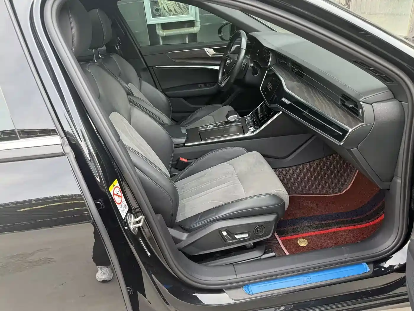 Audi A6L 2023 Facelift 45 TFSI quattro Premium Dynamic фото 6
