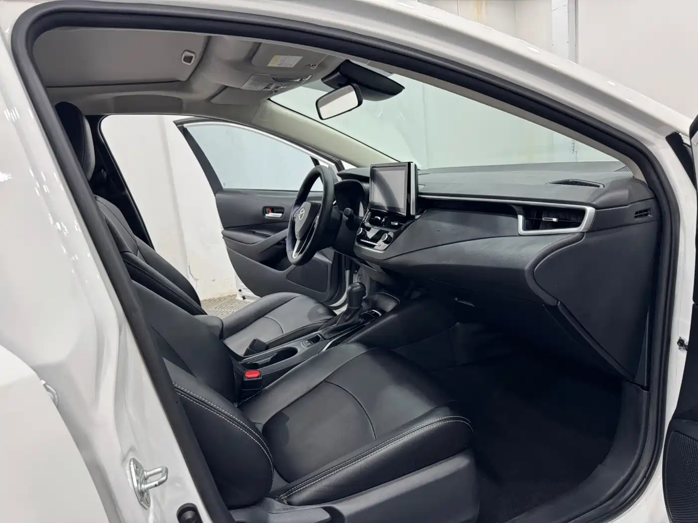 Toyota Corolla 2021 TNGA 1.5L CVT Elite Edition фото 4