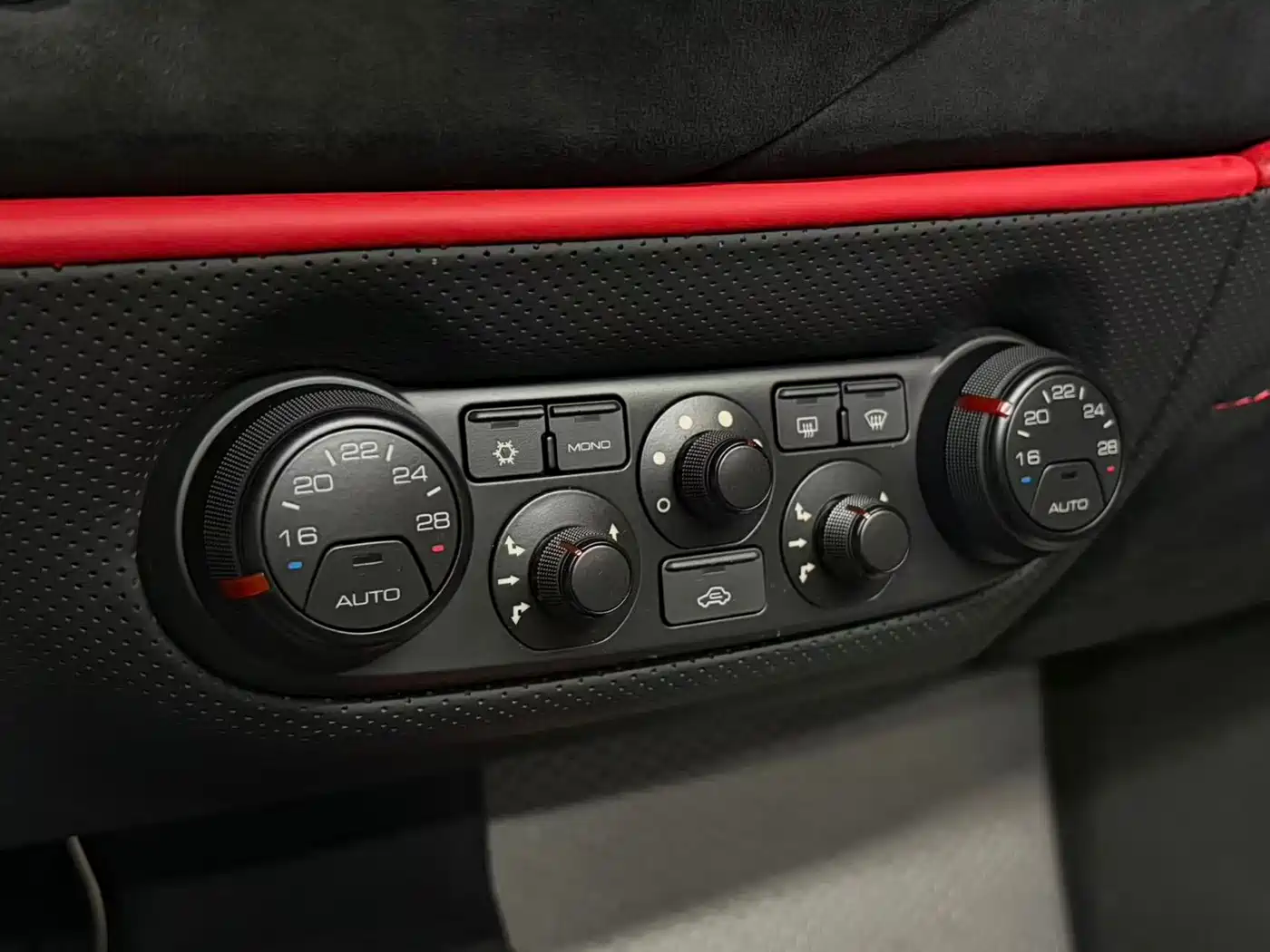Ferrari 488 2020 2019 488 Pista Spider