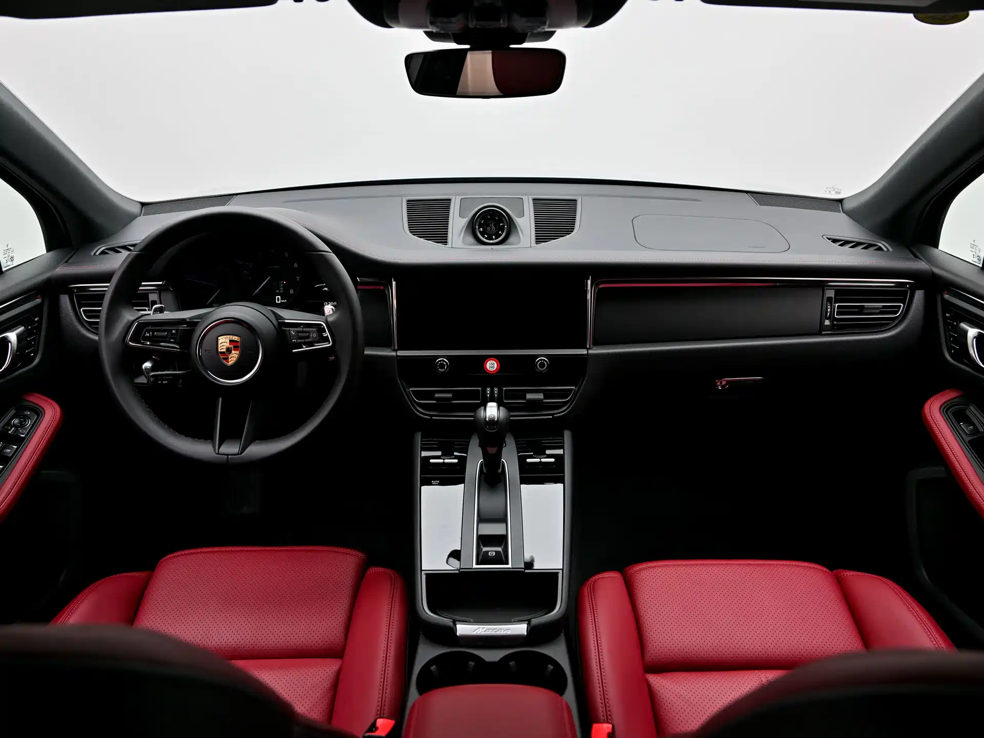 Фото 14 - Porsche Macan