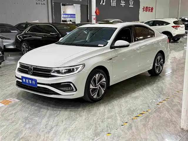 Volkswagen Bora 2023
