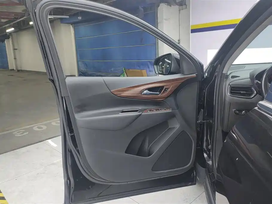 Chevrolet Equinox 2022 535T Galloping Edition фото 7