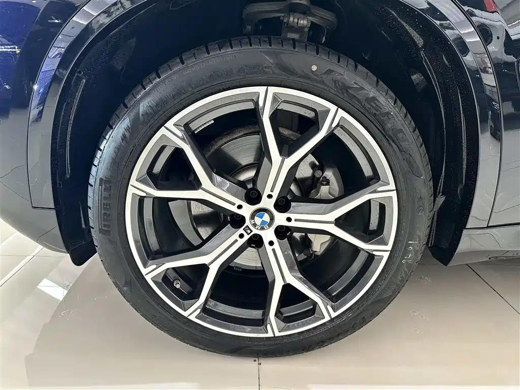 BMW X5 2023 xDrive 30Li Premium M Sport Black Night Package фото 5