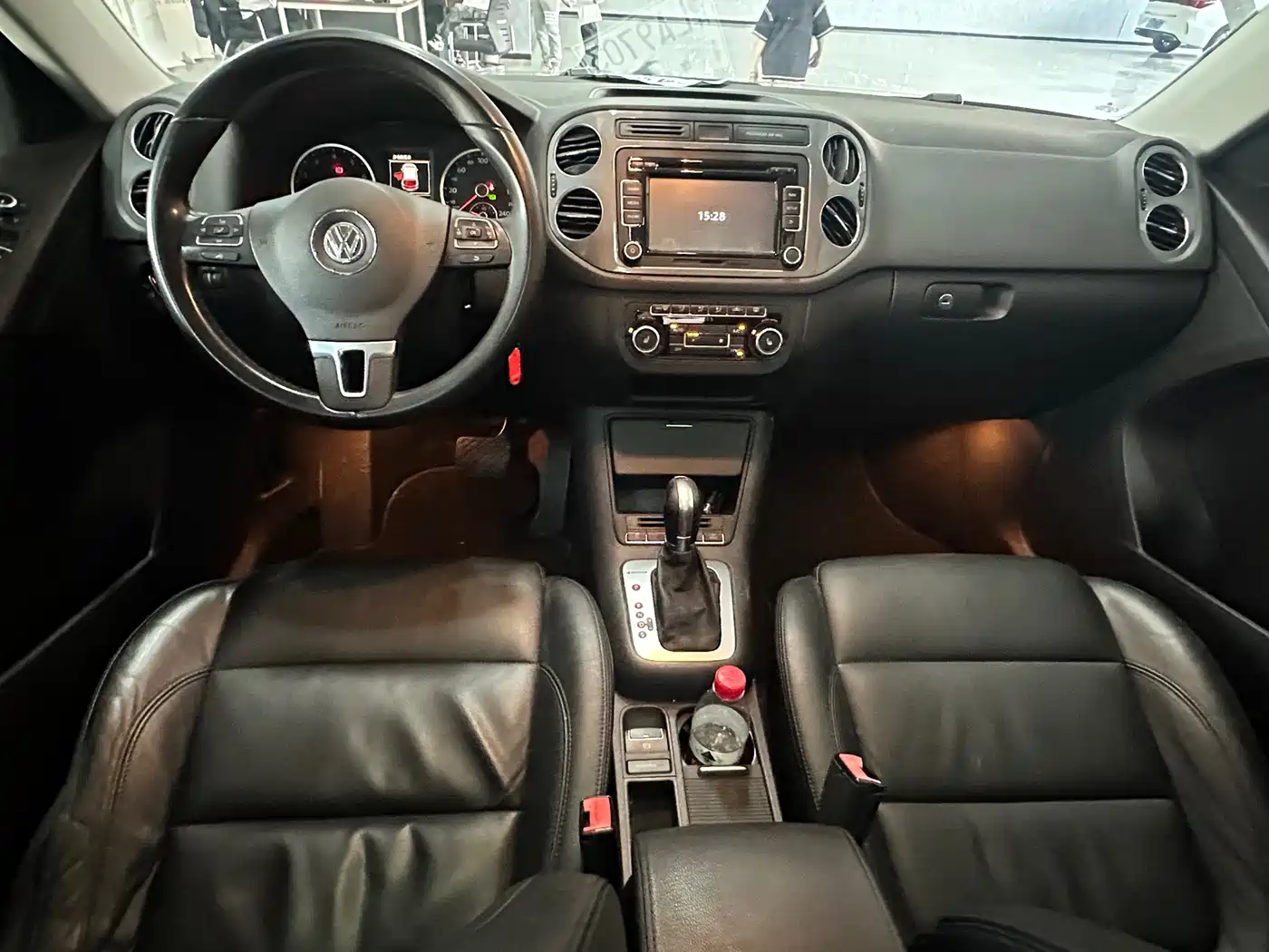 Volkswagen Tiguan 2015 2.0TSI Comfort Edition фото 14