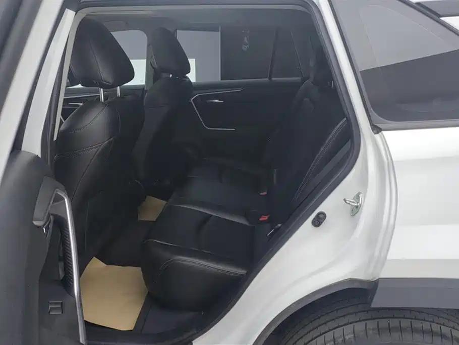 Toyota RAV4 Rongfang 2022 2.0L CVT 2WD Trend Plus Edition фото 11