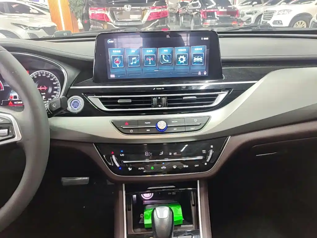 Changan Raeton CC 2018 2018 1.5T Auto Premium Class China V