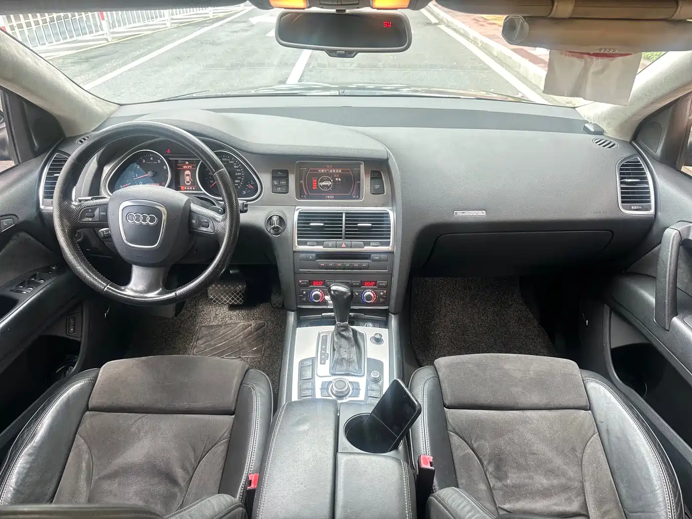 Фото 11 - Audi Q7