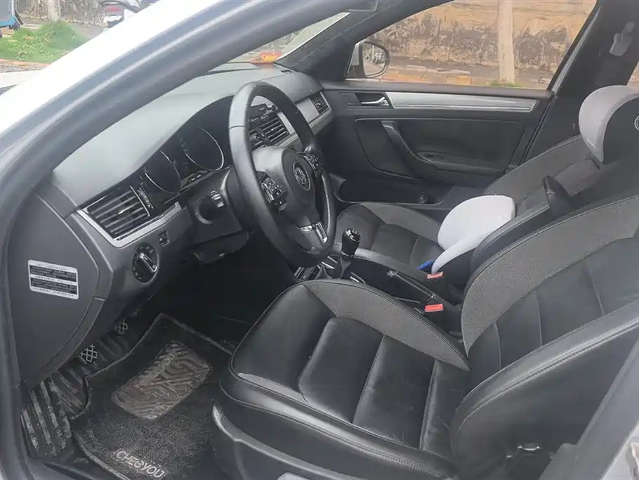 Volkswagen Bora 2014 1.6L Manual Comfort Edition фото 9