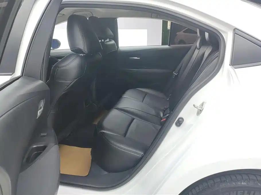 Toyota Corolla 2019 1.2T S-CVT GL Pioneer Edition фото 11