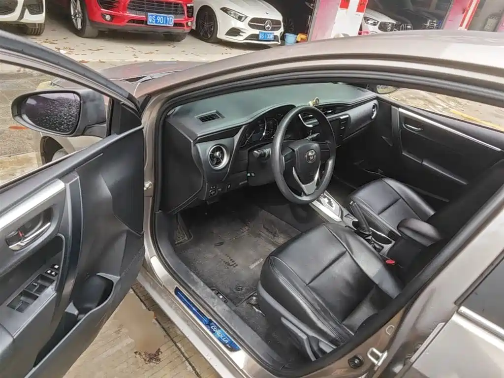 Toyota Corolla 2017 Facelift 1.2T S-CVT GL фото 16