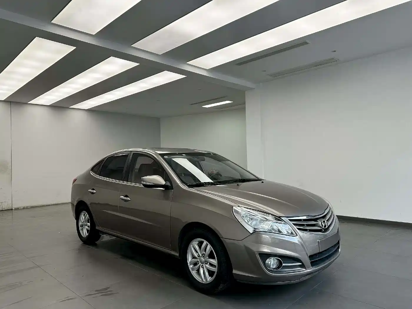 Hyundai Elantra 2011 1.6L Automatic Luxury фото 3