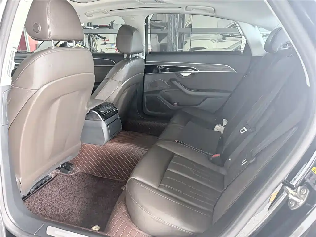 Audi A8 2018 A8L 55 TFSI quattro Launch Elite фото 10