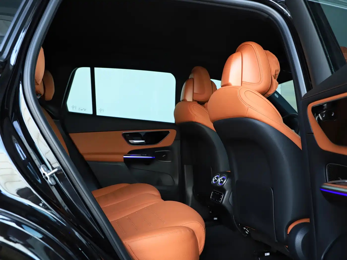 Mercedes-Benz GLC 2024 GLC 300 L 4MATIC Dynamic 5-seater фото 25