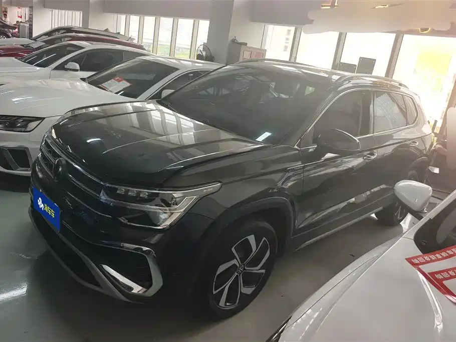 Volkswagen Tharu 2023 300TSI 2WD Full Moon Edition