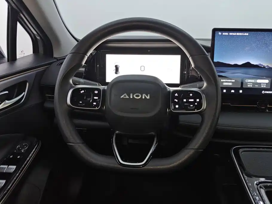 Фото 15 - Aion S Plus