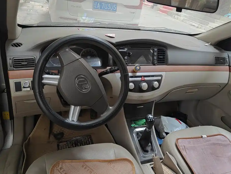 Lifan 620 2016 2012 1.5L Manual Flagship