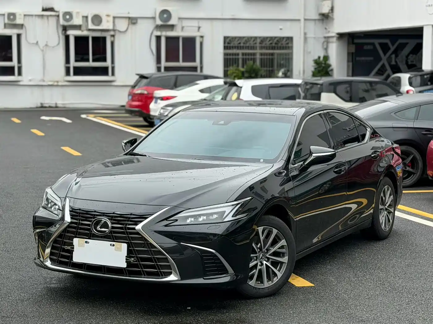 Lexus ES 2026 2025 200 Ultimate Edition