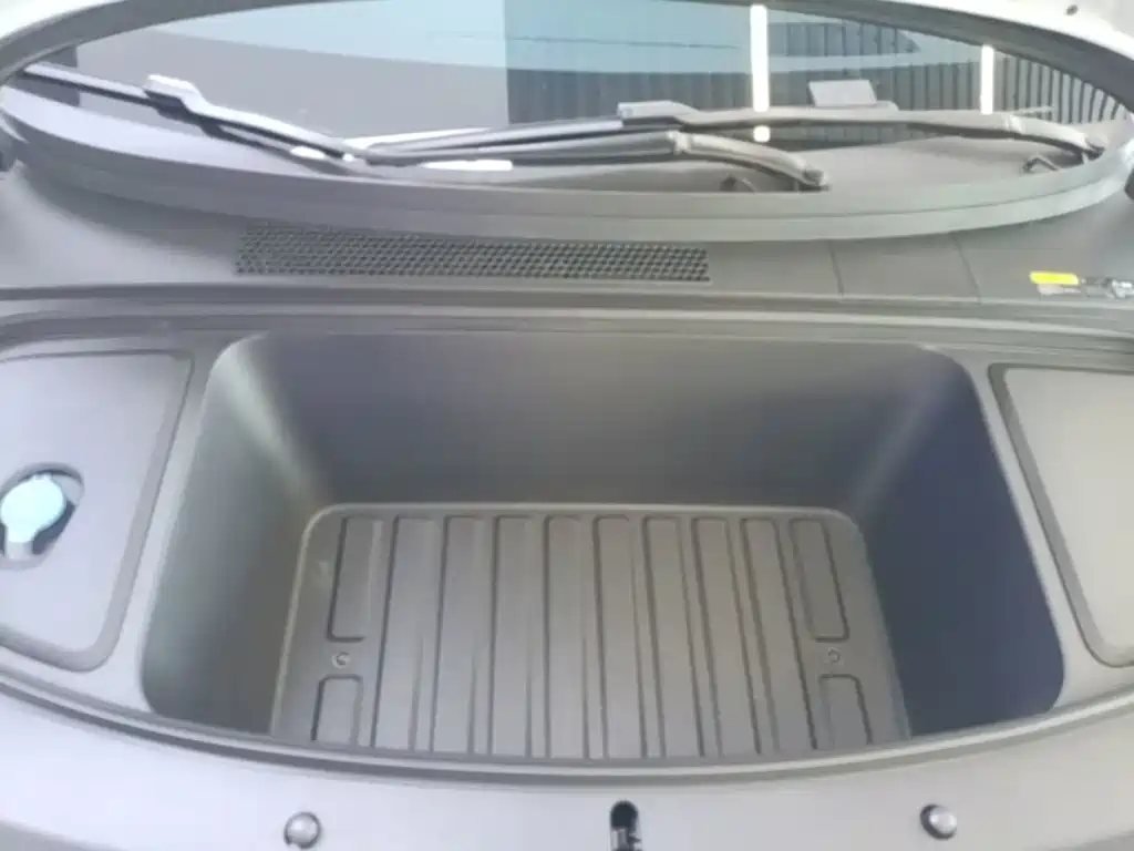 Li Auto i6 2026 2025 2WD Base Model