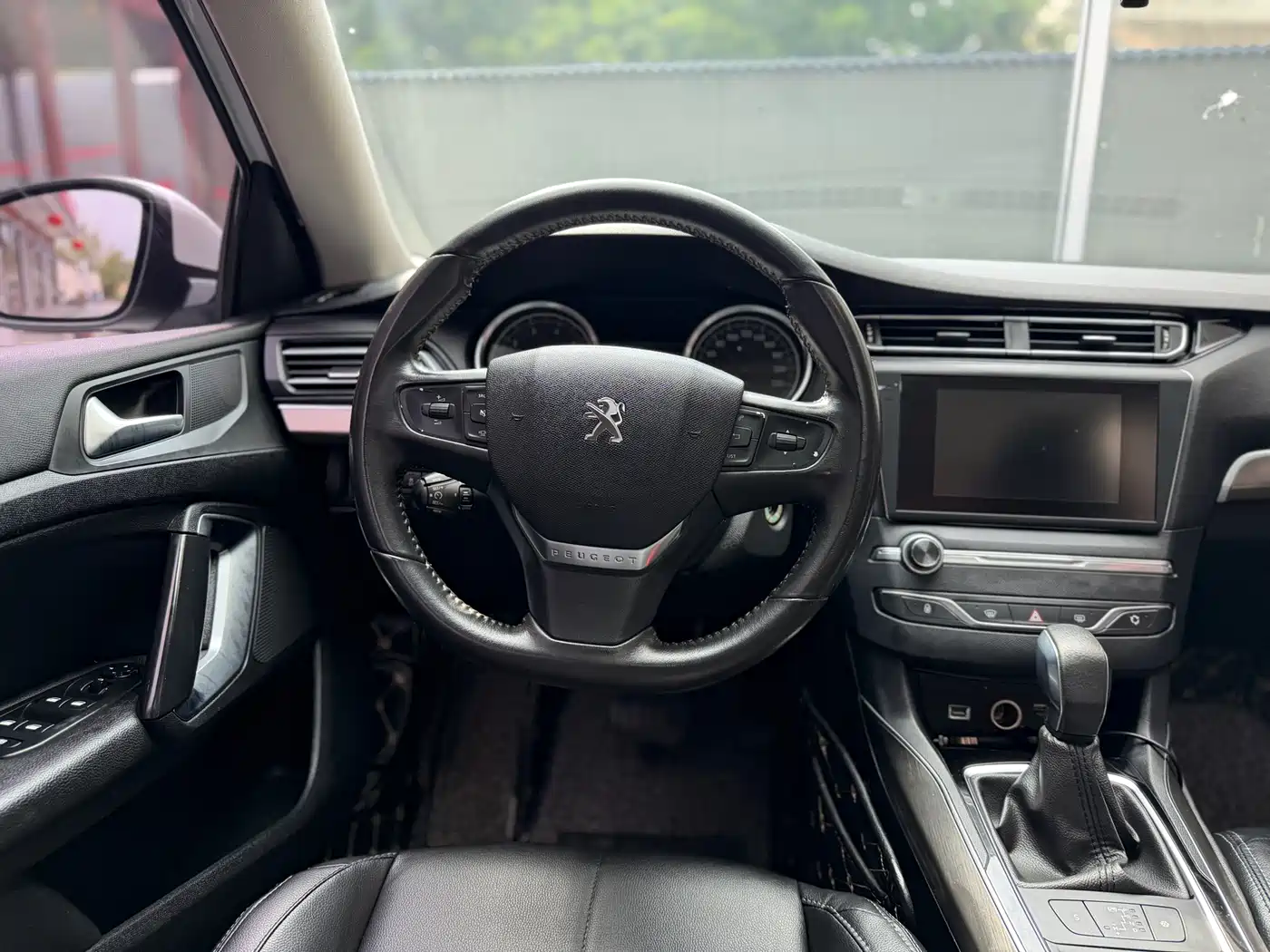 Peugeot 408 2016 1.6T Automatic Luxury Edition фото 13