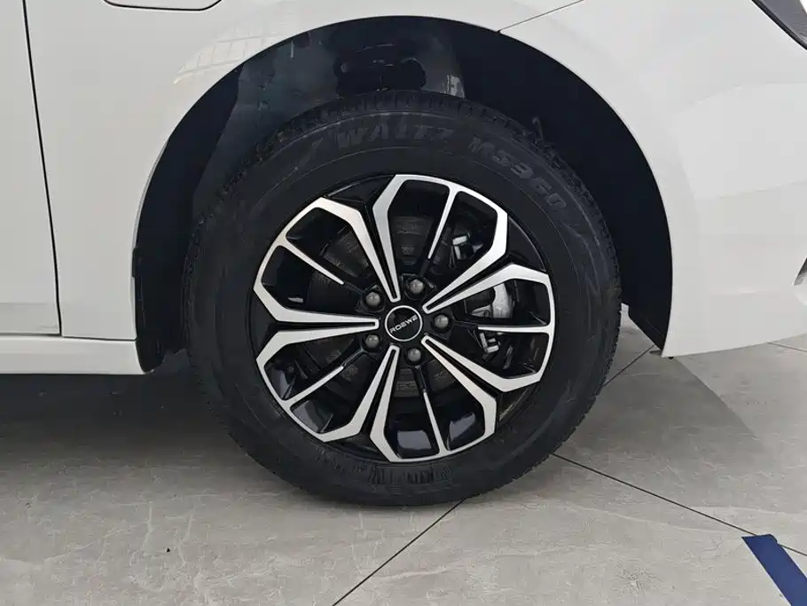 Roewe i6 MAX EV 2026 2023 EV 420 Sunroof Special Edition