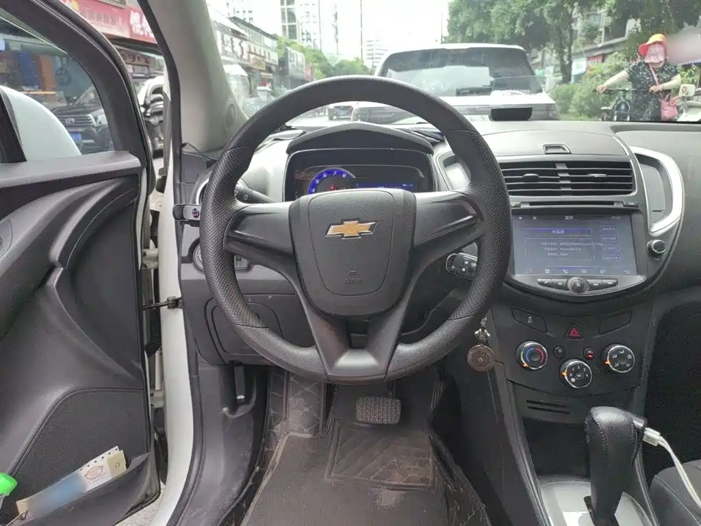 Chevrolet Trax 2014 1.4T Automatic 2WD Comfort фото 3