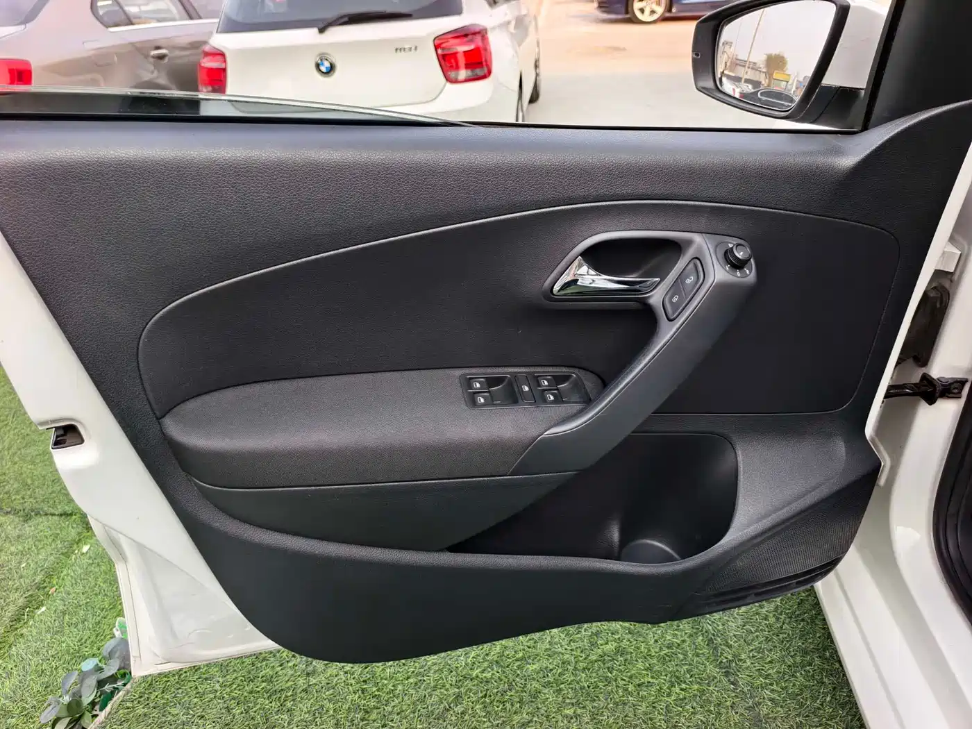 Volkswagen Polo 2016 1.6L Automatic Comfort фото 10