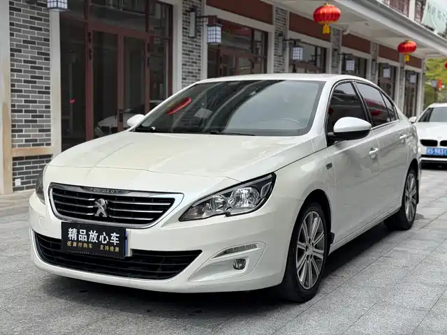 PEUGEOT 408