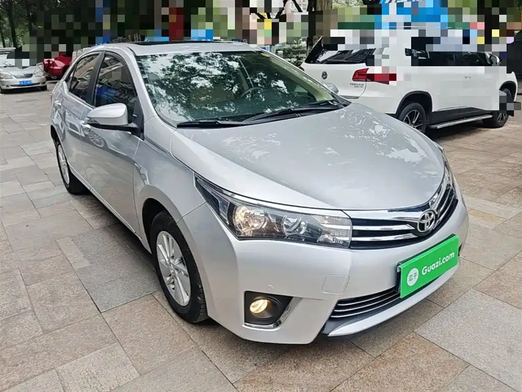 Toyota Corolla 2014 1.6L CVT GL-i фото 4