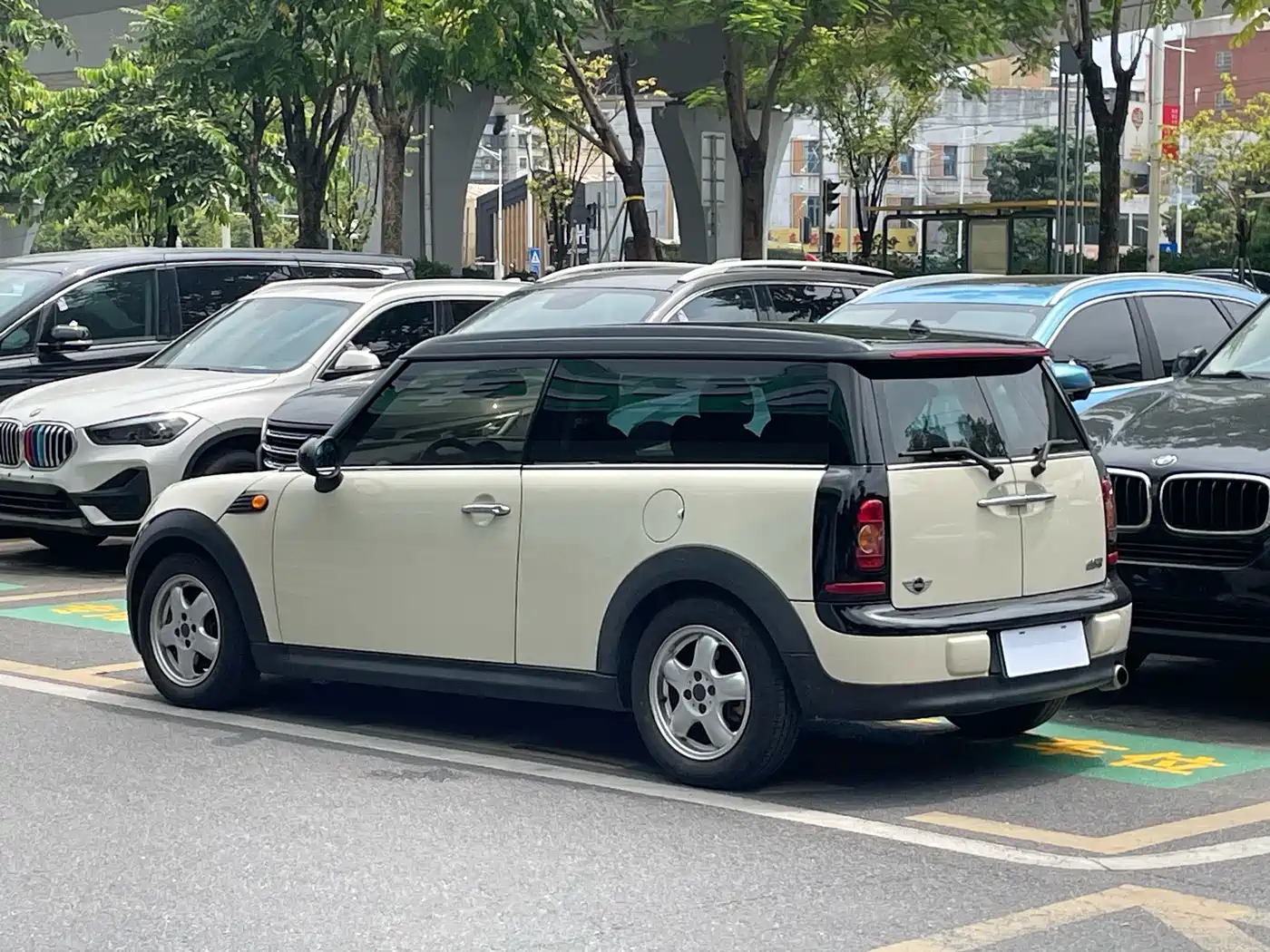 MINI CLUBMAN 2010 2010 1.6L COOPER Cheer