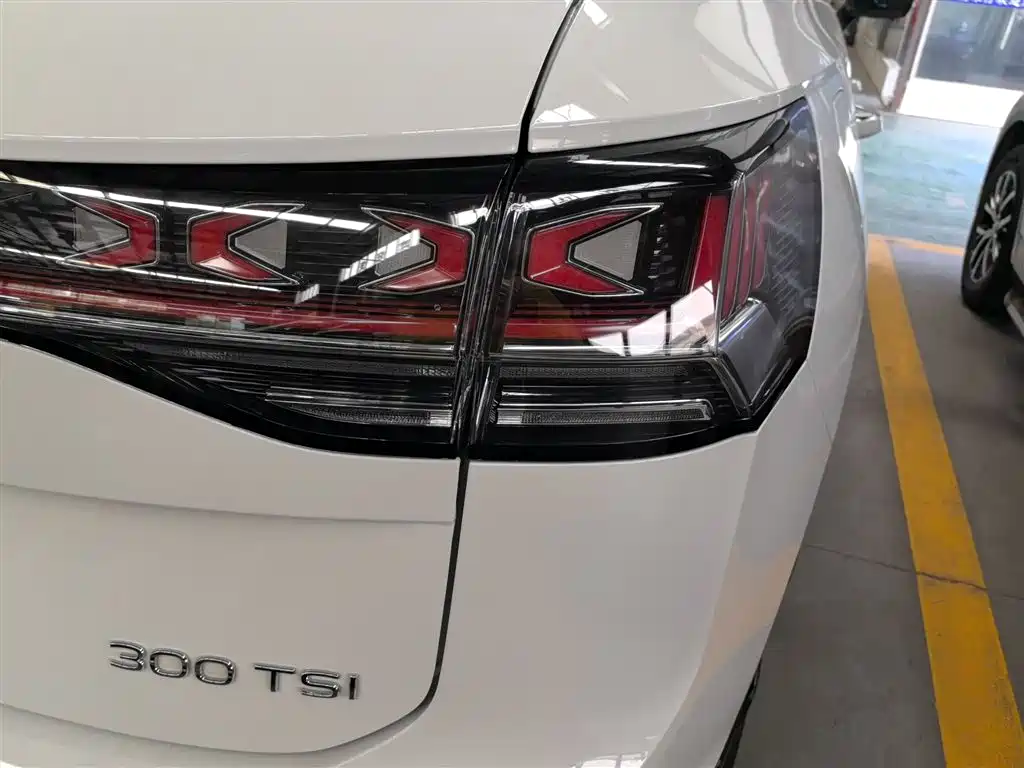 Volkswagen Tayron 2024 300TSI 2WD Luxury Plus Advanced фото 24